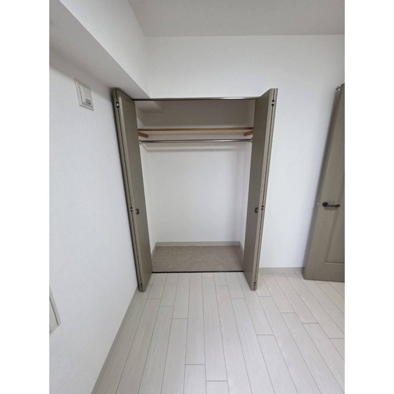 収納　洋室クローゼット