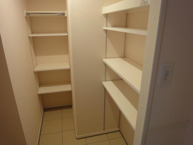 玄関　シューズクローク