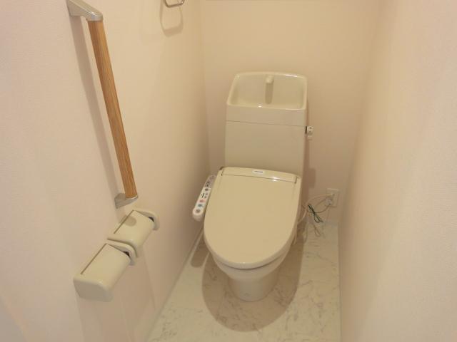 トイレ　シャワー付トイレ