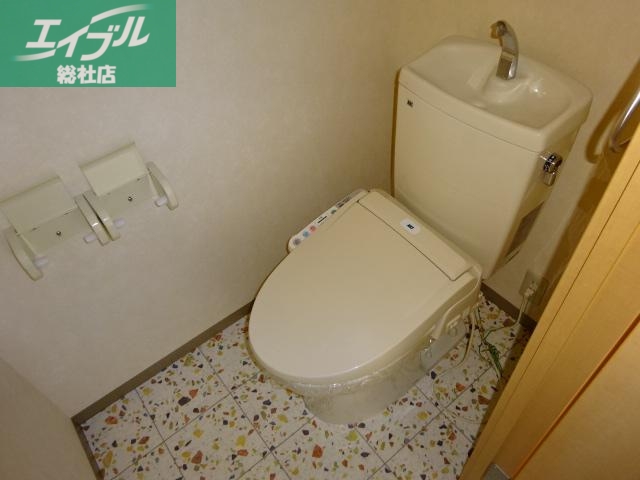 トイレ　シャワー付トイレ