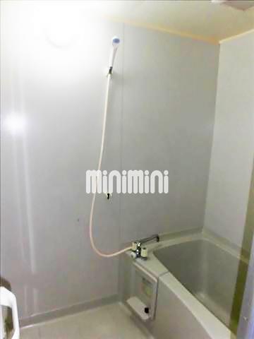 バス・シャワールーム　日々の疲れを癒すバスルームです。