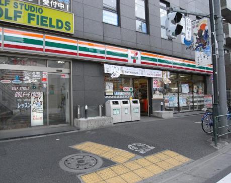 コンビニ　セブンイレブン文京本駒込4丁目店（コンビニ）まで155m