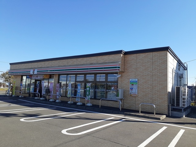 コンビニ　セブンイレブン宮前町店（コンビニ）まで341m