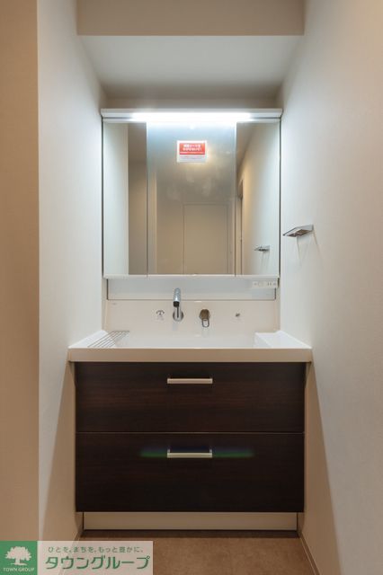 洗面設備　※写真は同タイプ住戸です。