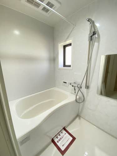 バス・シャワールーム　バスルーム