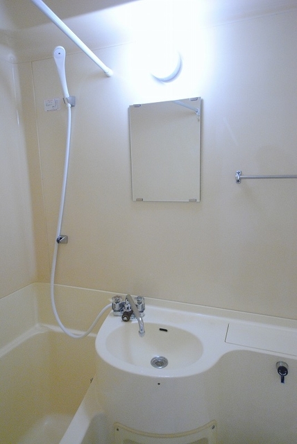 洗面設備　写真は３０７号室