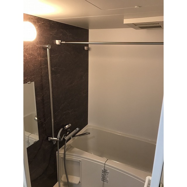 バス・シャワールーム　浴室乾燥暖房付き