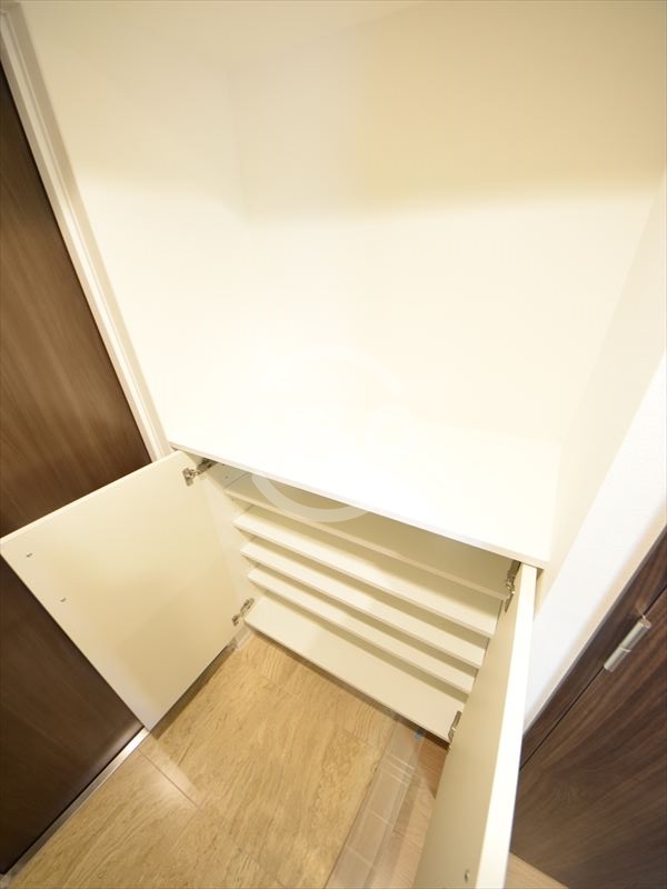 収納　ファーストフィオーレ天王寺筆ヶ崎EYE　シューズボックス