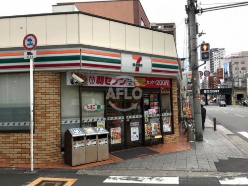 コンビニ　セブンイレブン大阪筆ケ崎町店（コンビニ）まで65m