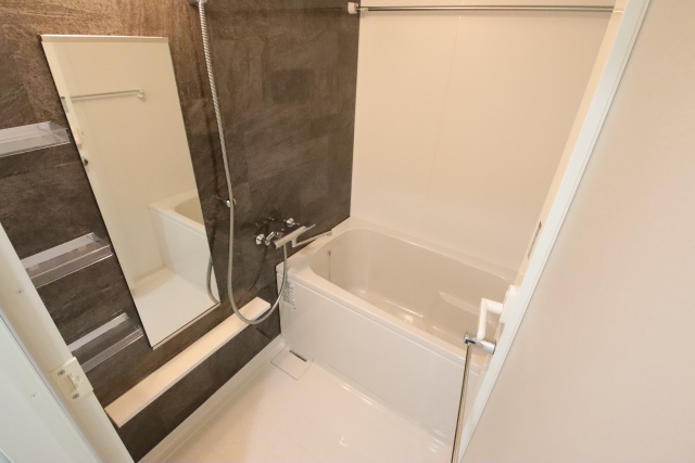 バス・シャワールーム　※別室の参考写真の為、現況優先です。