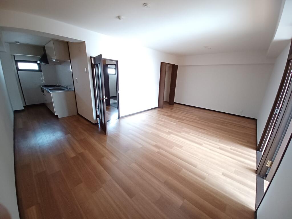 居室・リビング　リビング18帖