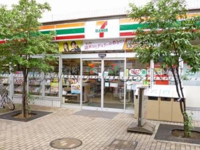 コンビニ　セブンイレブン（コンビニ）まで428m