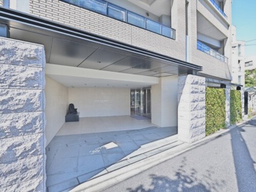 その他　エントランス　※2021年3月の写真