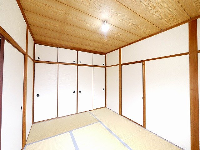 その他部屋・スペース　落ち着いて過ごせるお部屋なので、寝室にいかがでしょうか