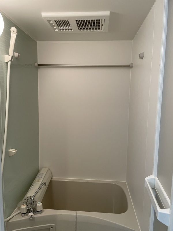 バス・シャワールーム　バス