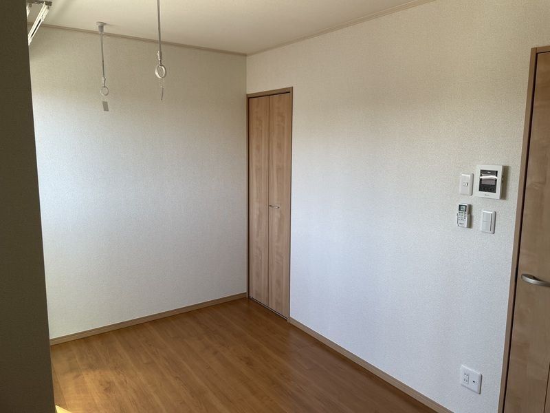 居室・リビング　玄関