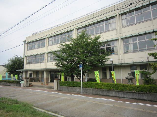小学校　高岡西部小学校（小学校）まで1000m