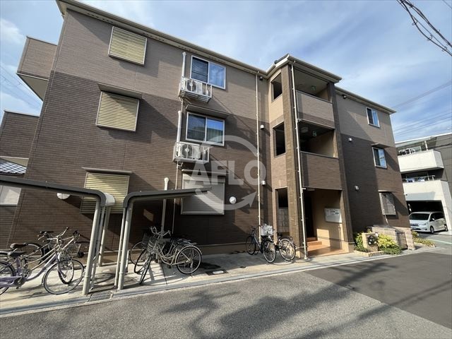 建物外観　トレーデ　外観