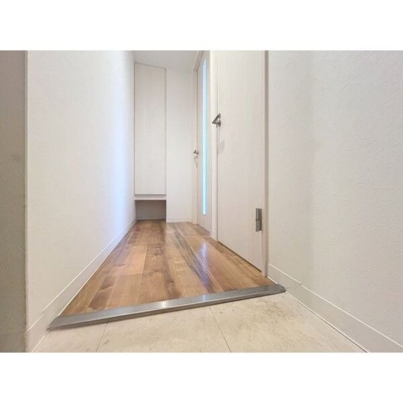 玄関　玄関スペース、シューズボックス付きです♪