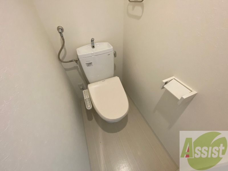 トイレ　トイレです。ウォシュレット付を探している方、おすすめです。