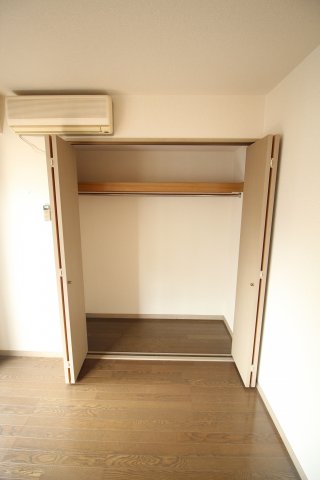 収納　（別タイプ参考写真）ガーデンコート　　豊島区巣鴨1