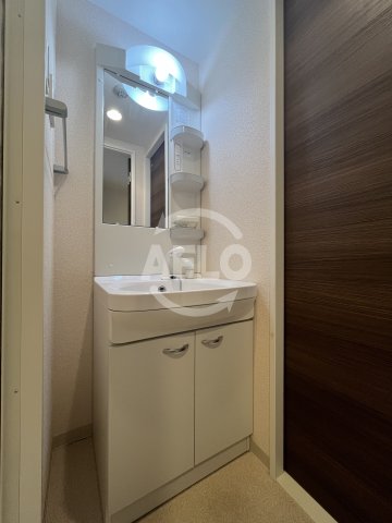 洗面設備　Luxe新大阪II　洗面台