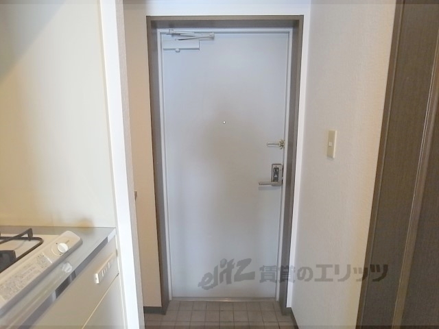 グレイス西京極の玄関写真
