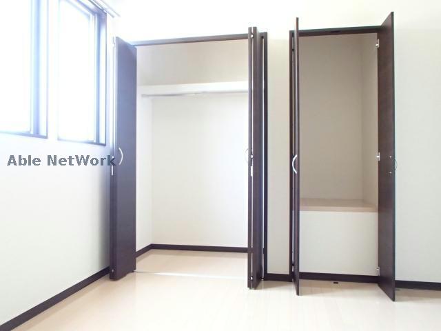 収納　※同物件別部屋の写真です。