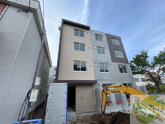 建物外観　札幌市豊平区平岸２条「エアフォルク学園前」