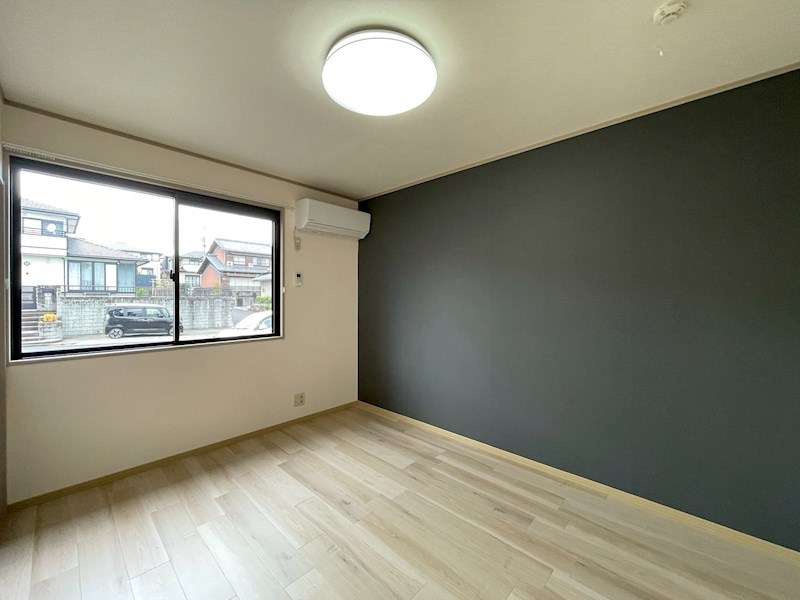 その他部屋・スペース　洋室にもエアコン付いています