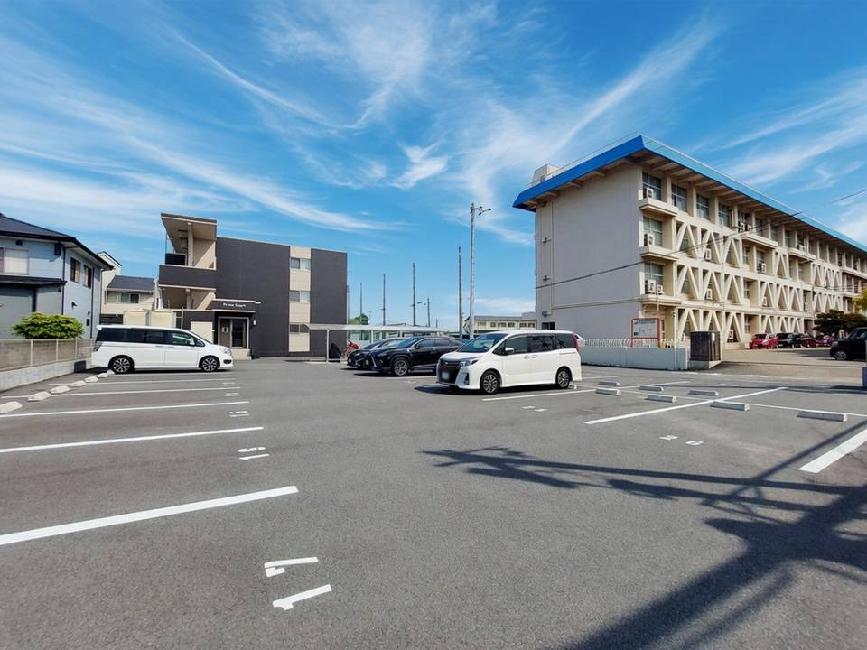 駐車場　駐車場