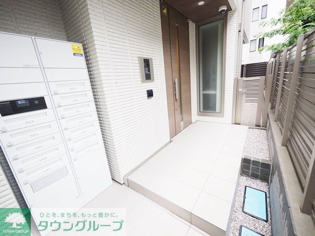 エントランス　バルコニー