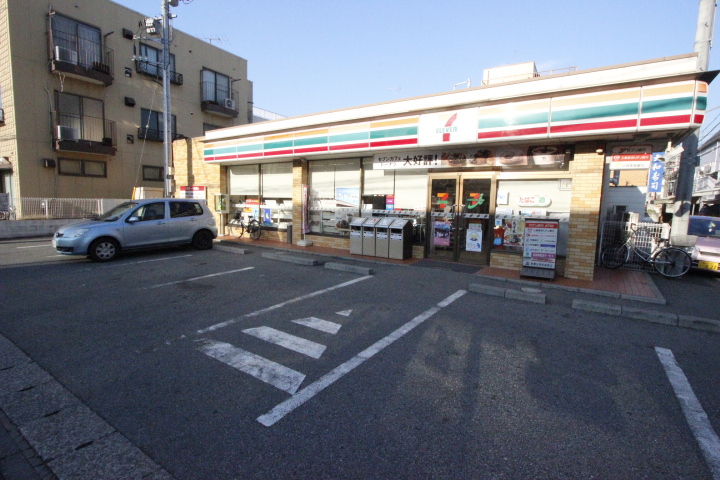 コンビニ　セブンイレブン（コンビニ）まで203m