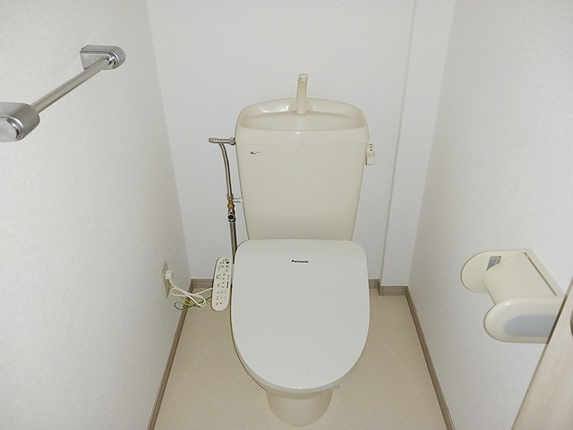 サンライズ・マンションのトイレ写真