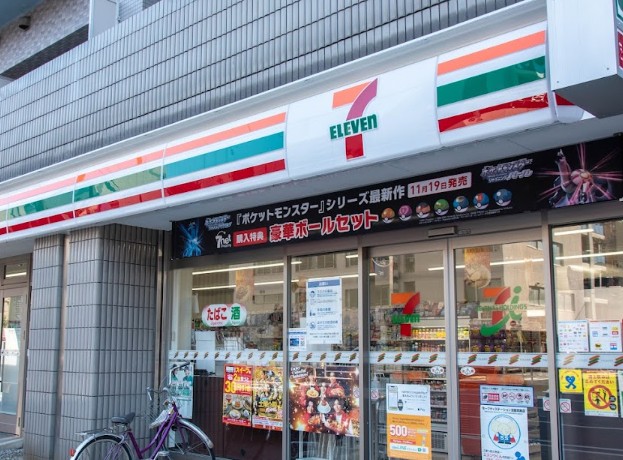 コンビニ　セブンイレブン荒川三ノ輪駅西店（コンビニ）まで103m