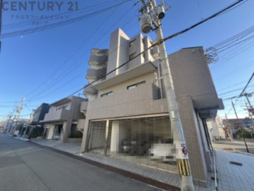 建物外観　オートロック付きで外部からの出入りが簡単にできない為安心です