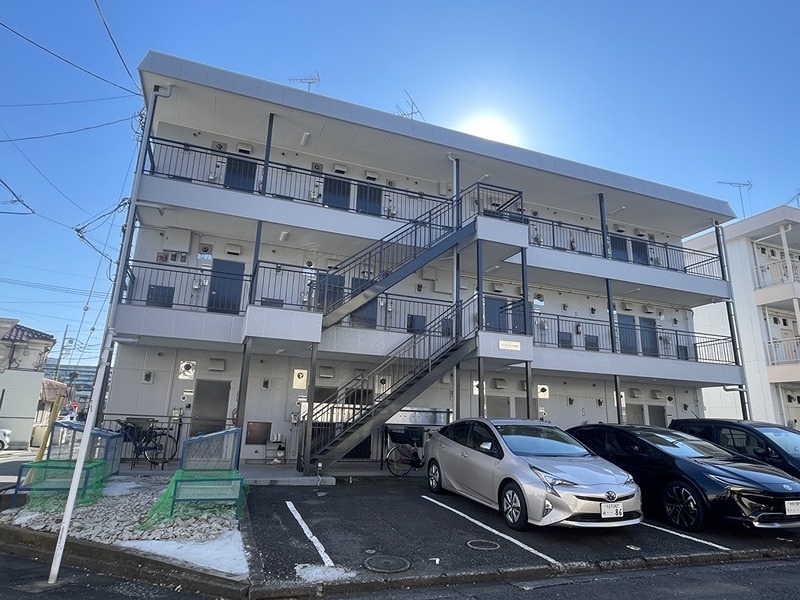 多摩都市モノレール 大塚・帝京大学駅 徒歩10分 築43年