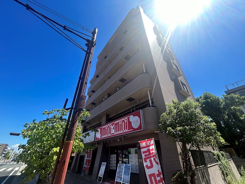 ウェルコート岡本の外観写真