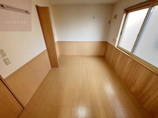 その他部屋・スペース　落ち着いて過ごせるお部屋なので、寝室にいかがでしょうか
