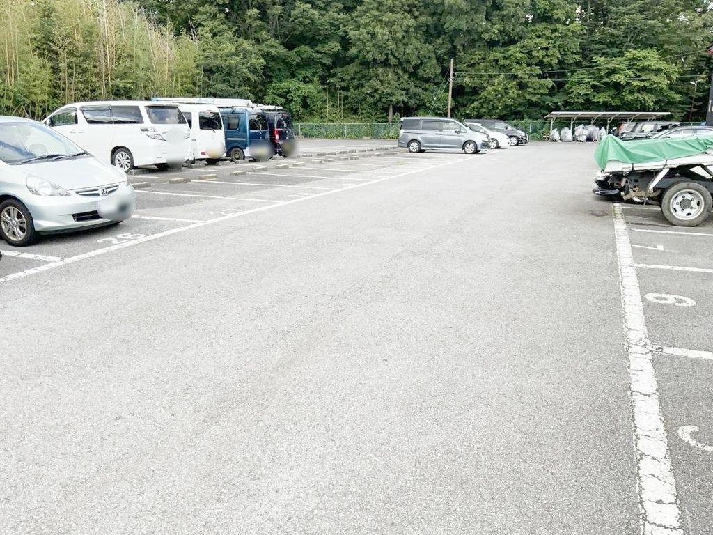 駐車場　駐車場