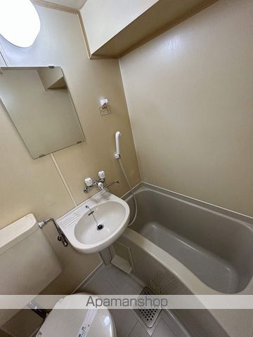 地下鉄長堀鶴見緑地線 蒲生四丁目駅 徒歩4分 11階建 築37年の風呂写真