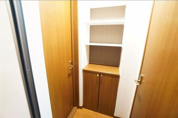 第41森宅建マンションの玄関写真