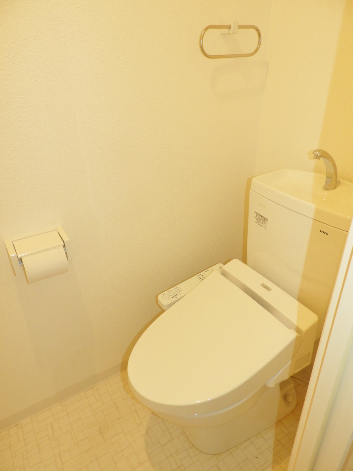 京阪本線 守口市駅 徒歩5分 8階建 築9年のトイレ写真