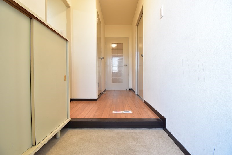 アクティ寝屋川の玄関写真