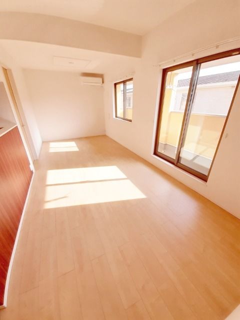 プレシャス 京 Aの居間写真
