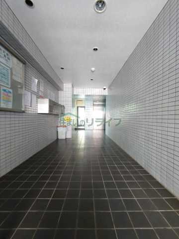 ロビー　リライフ下北沢店