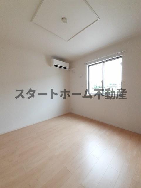 その他部屋・スペース　使い勝手のいい寝室です