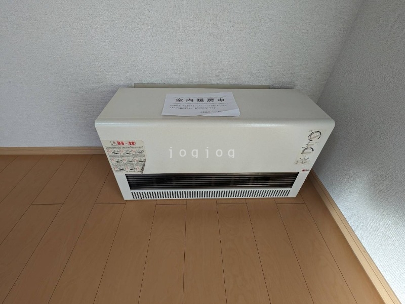 その他設備　蓄熱暖房。あったかいです★