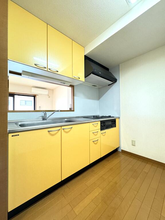 キッチン　対面式システムキッチン