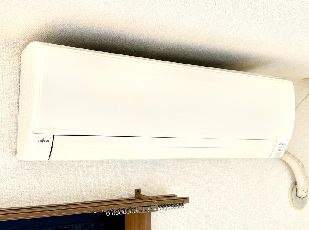 その他設備　リビングに設備でエアコン1台設置